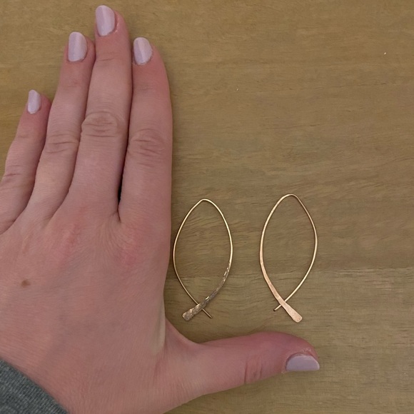 Adorn 512 Fish Earrings - Medium - Picture 2 of 2